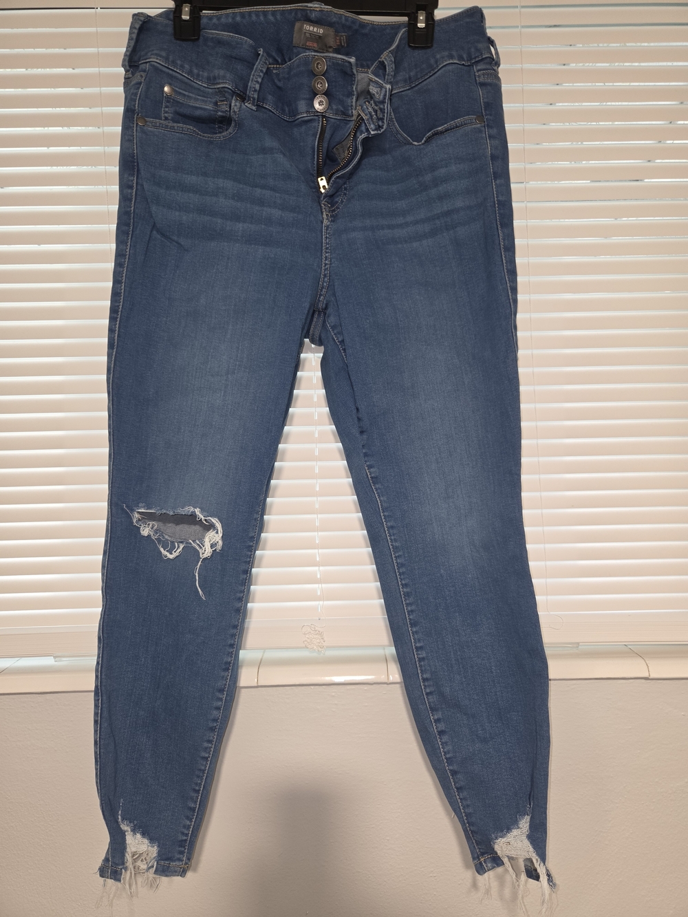 torrid Medium Blue Distressed Ankle Jeggings